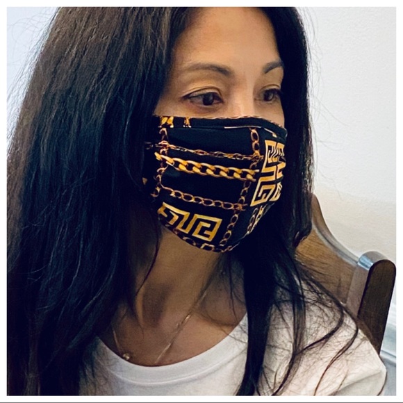 ✨LAST ONE✨DESIGNER PRINT FASHION FACE MASK - Picture 2 of 3